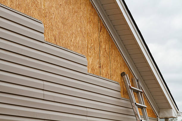 24/7 Emergency Vinyl Siding experts in New Freedom, PA